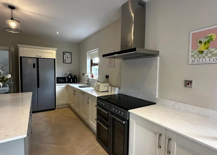 54 Stracomer Hill Bundoran * Single Street